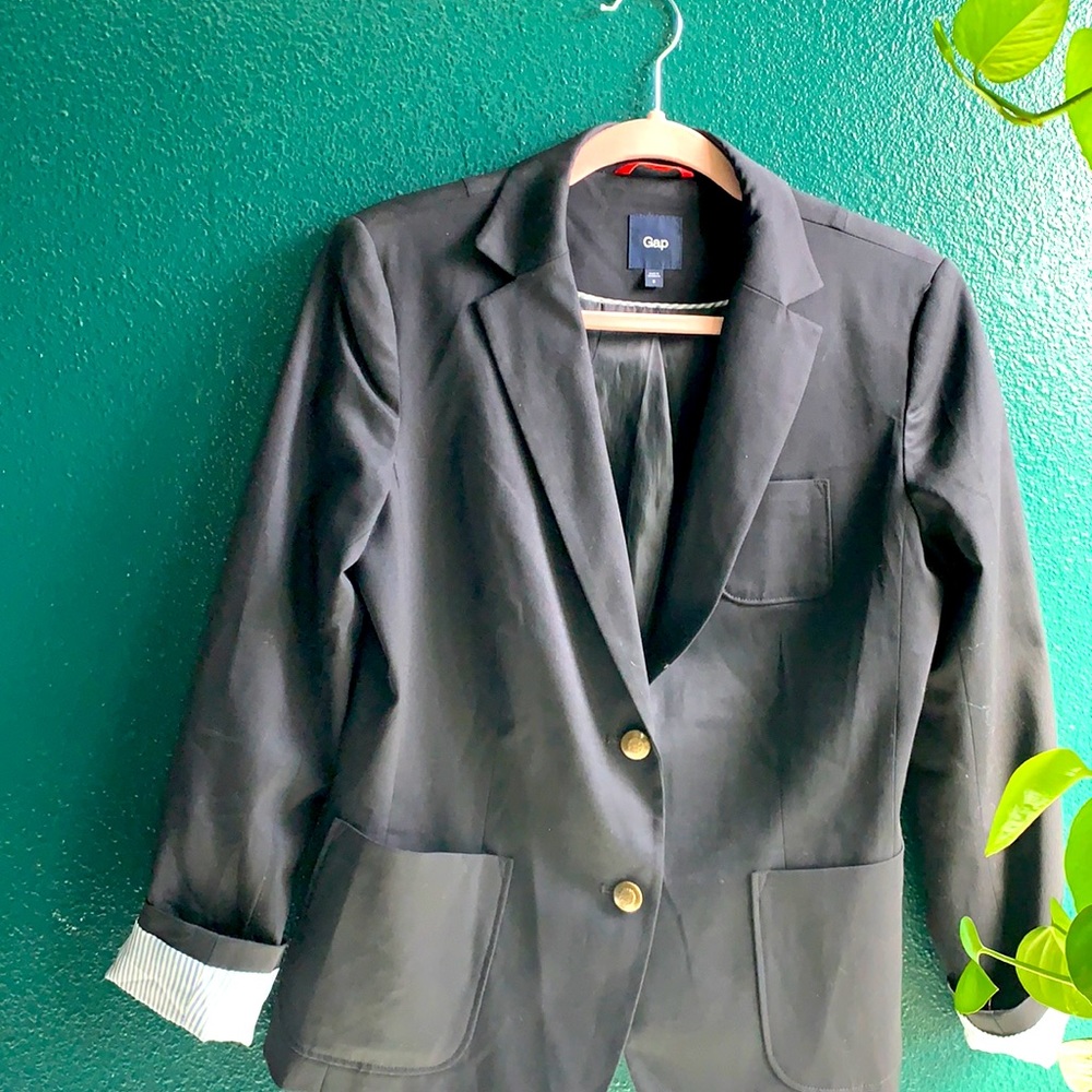 Black blazer!